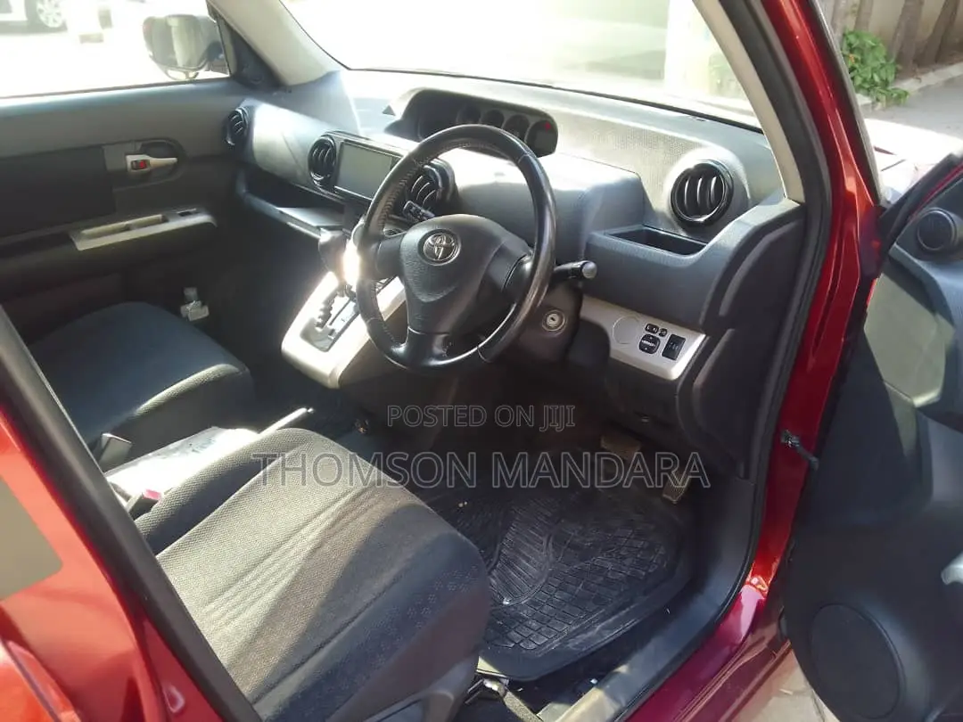 Toyota Rumion 1.5 FWD 2021 Red