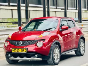 Nissan Juke 2011 Red