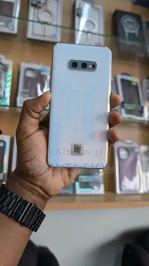 Samsung Galaxy S10e 128 GB Blue