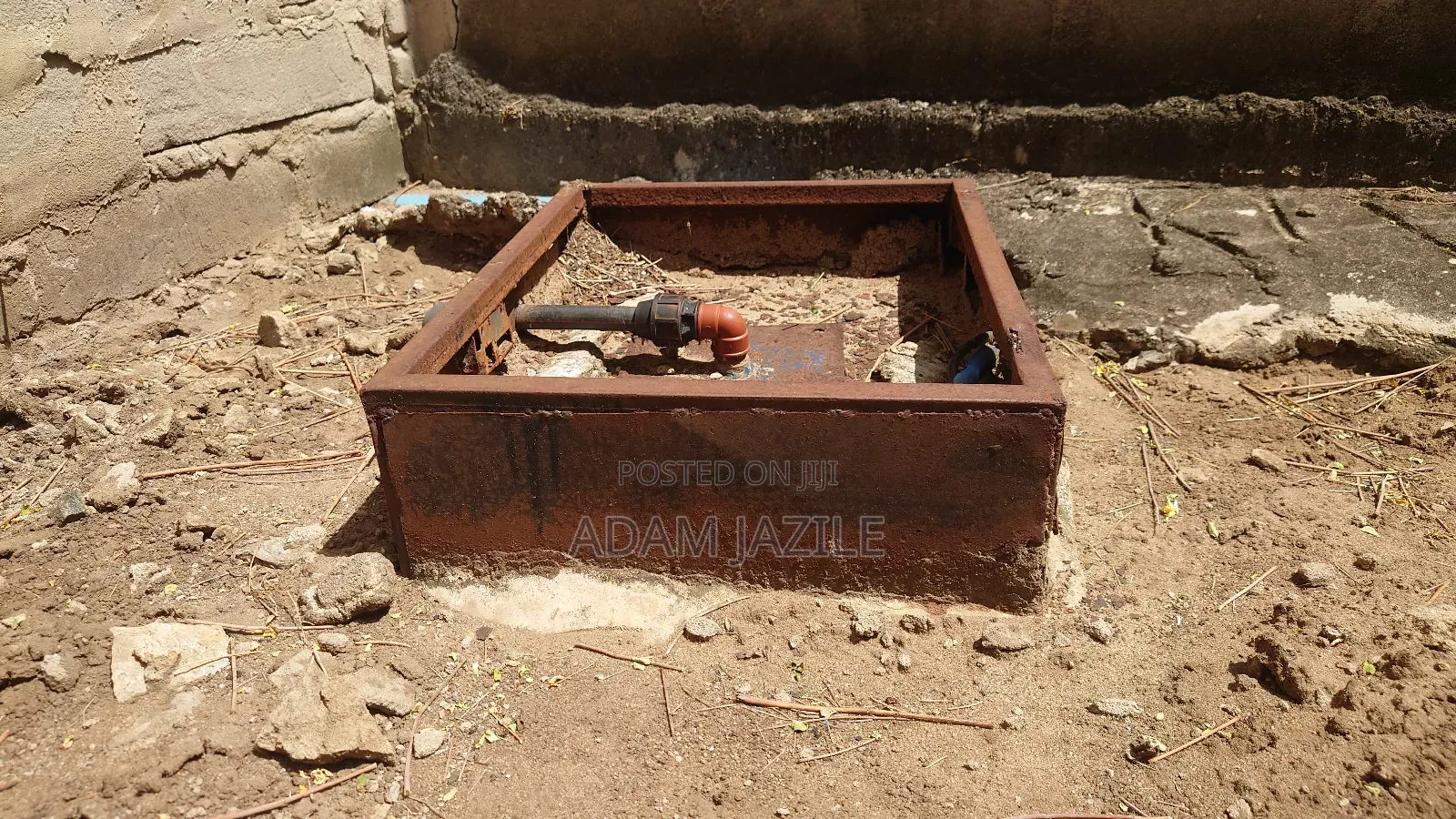 Nyumba Mbili Kwenye Fensi Moja Zinauzwa