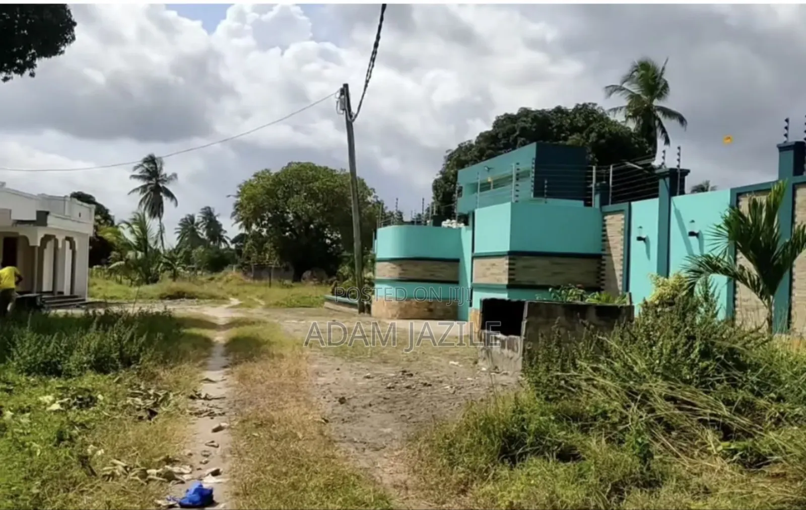 Kiwanja Kinauzwa Ukuni Bagamoyo