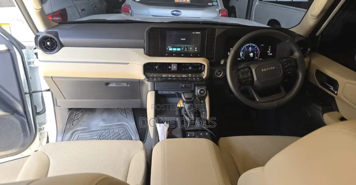 Toyota Land Cruiser Prado 2024 White