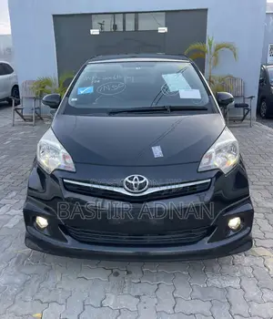 Toyota Ractis 1.5 FWD 2012 Black
