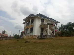 6bdrm House in Kinyerezi for sale
