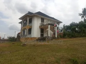 6bdrm House in Kinyerezi for sale