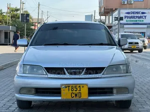 Toyota Carina 2000 Silver