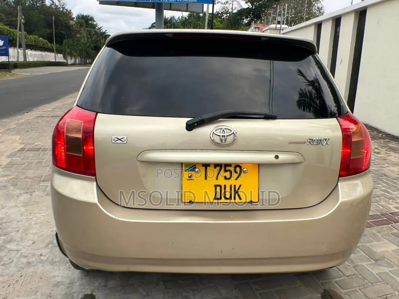 Toyota Corolla RunX 2004 Gold