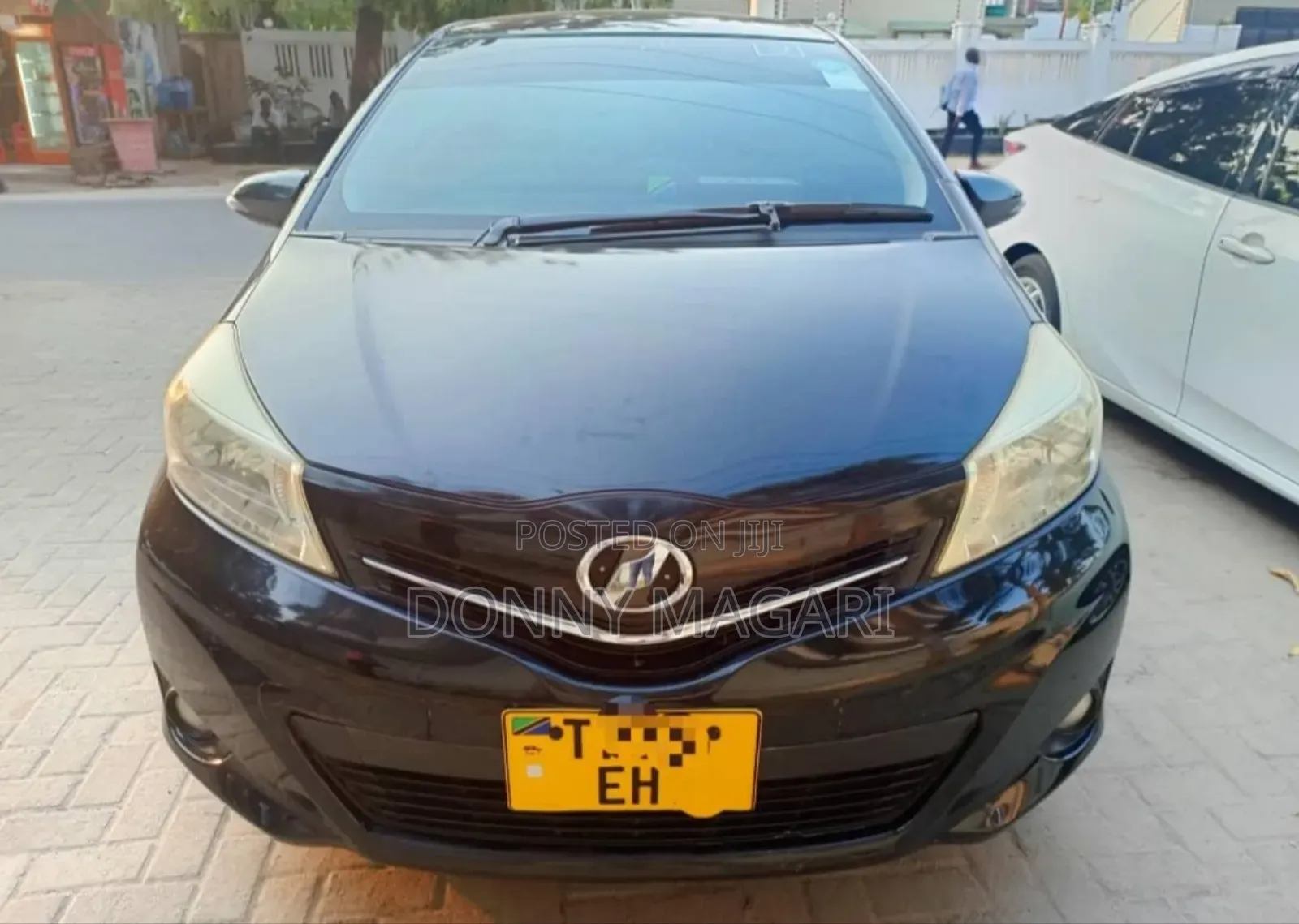 Toyota Vitz 2010 Black