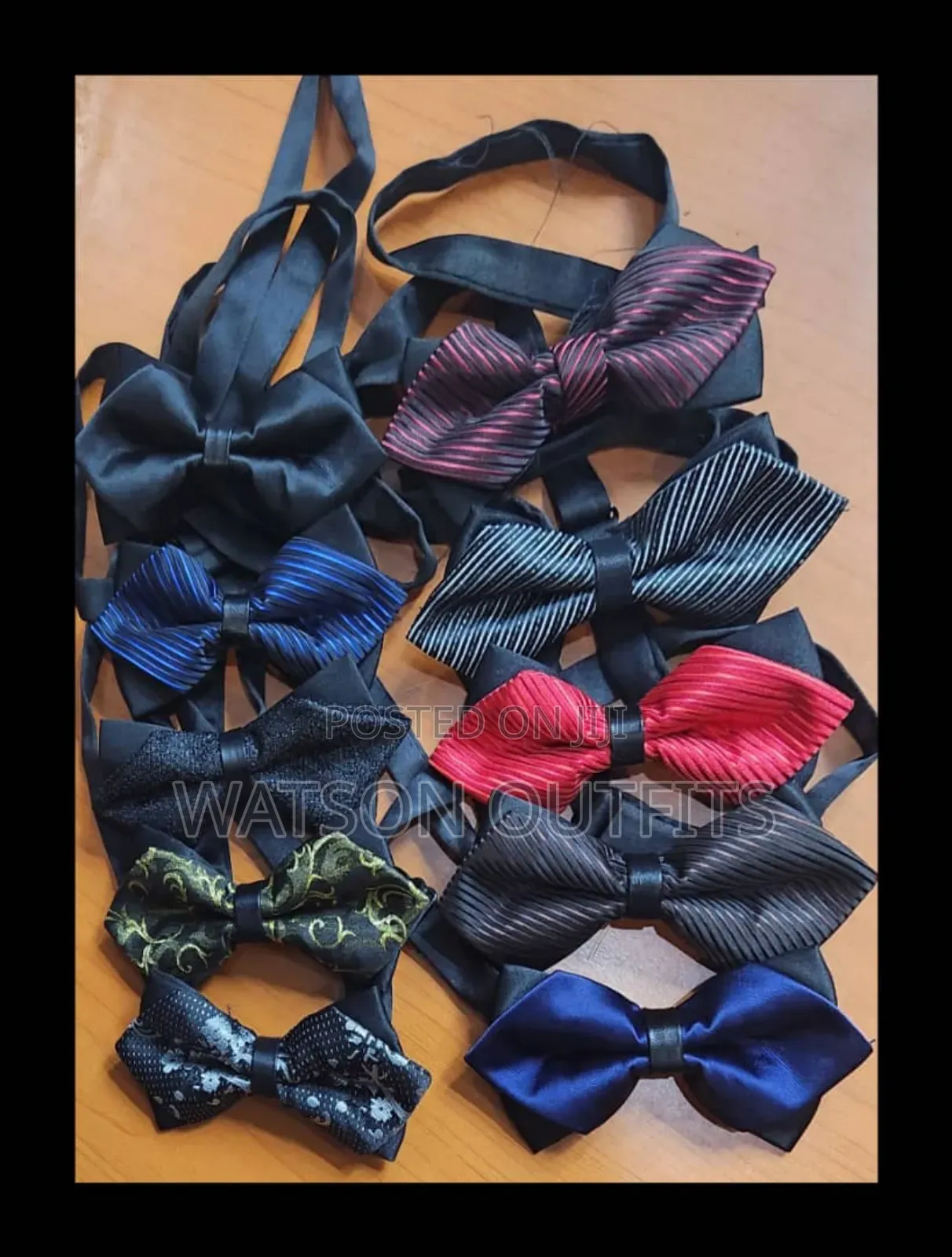 Medium Sized Bowtie New and Original for Men's and Women's