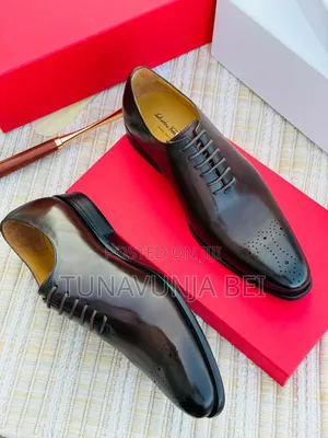 Salvatone Ferregamo Shoes / Made in Italy