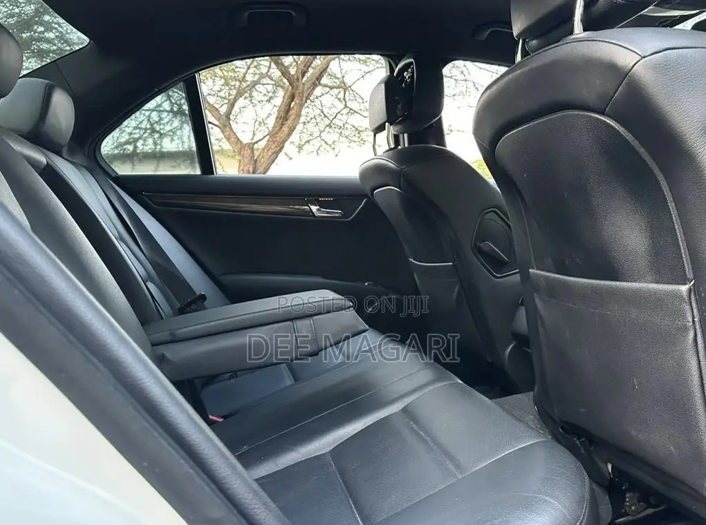 Mercedes-Benz C-Class C 200 Kompressor (S204) 2008 White