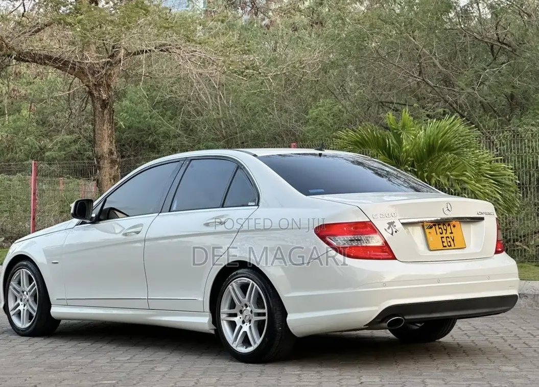 Mercedes-Benz C-Class C 200 Kompressor (S204) 2008 White
