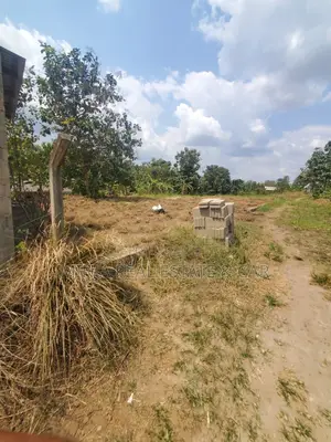 Kiwanja Kinauzwa Madale Mkoroshini