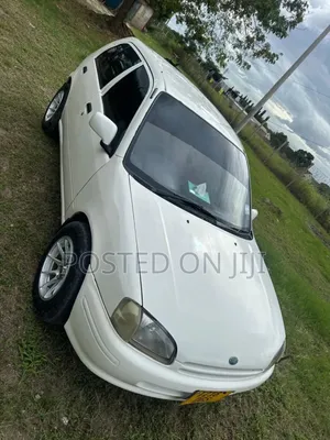 Toyota Starlet 2000 White