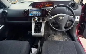 Toyota Rumion 1.5 FWD 2021 Maroon