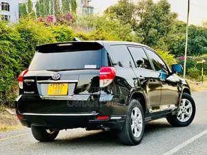 Toyota Vanguard 2010 Black