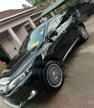 Toyota Harrier 2.5 Hybrid 4WD 2016 Black
