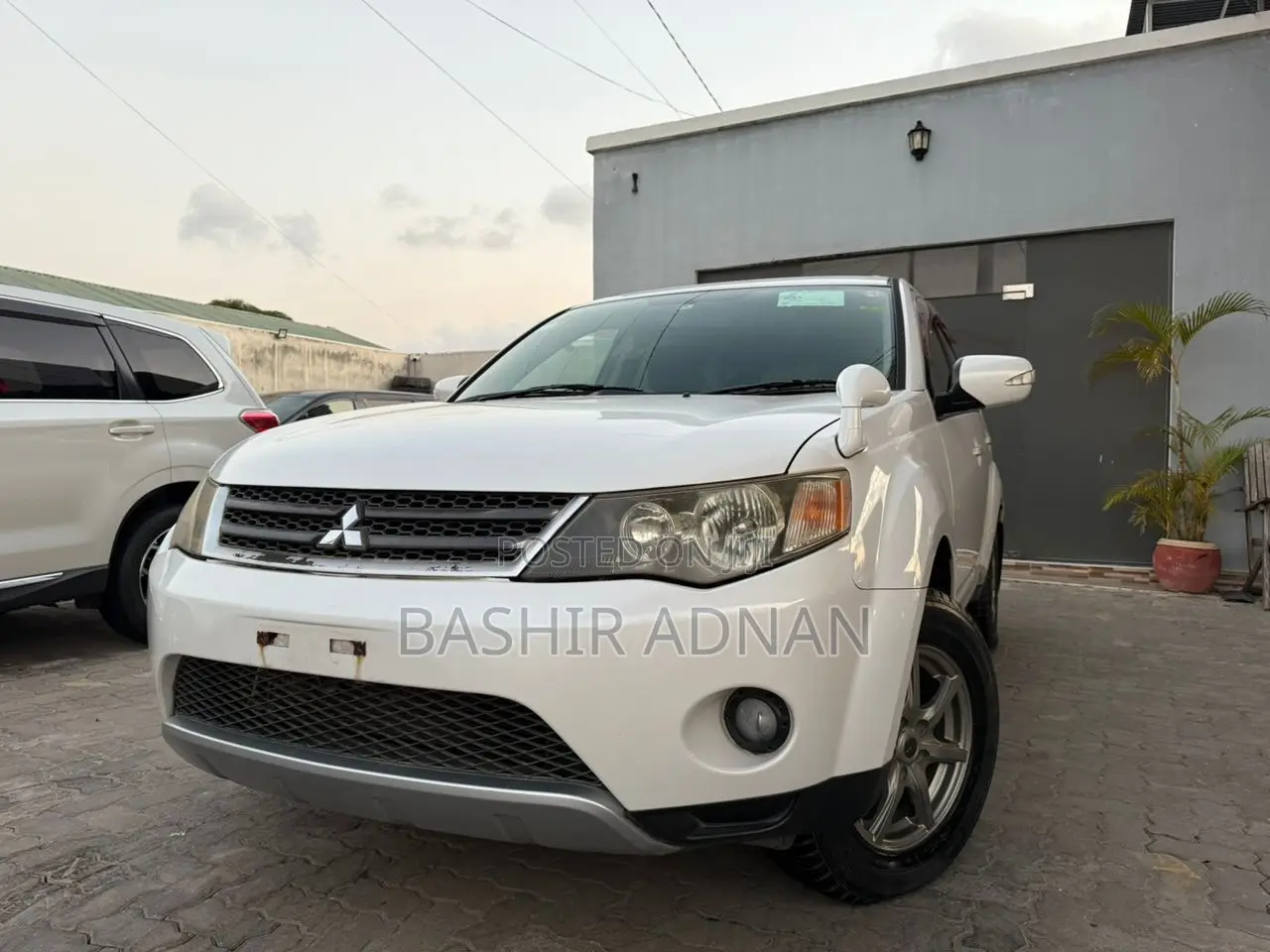 Mitsubishi Outlander 2.4 2008 White