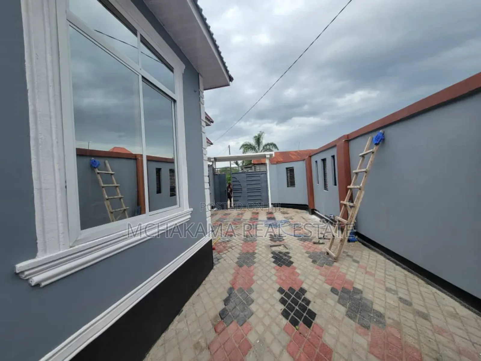 3bdrm House in Yusuph Mchakama, Chamazi for sale