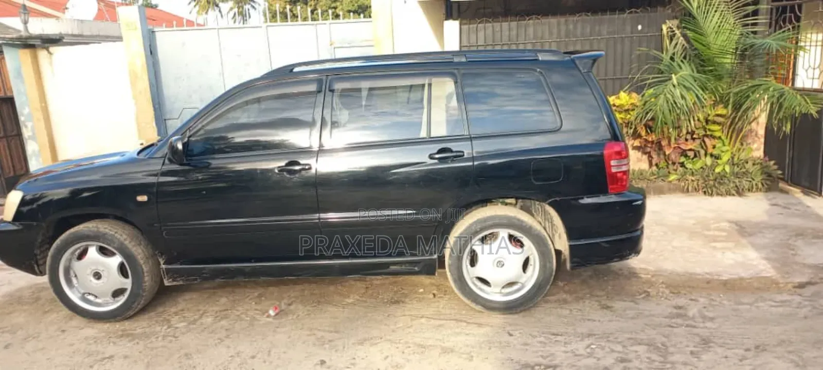 Toyota Kluger 2002 Black