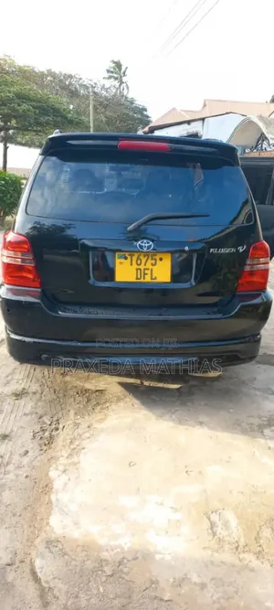 Toyota Kluger 2002 Black