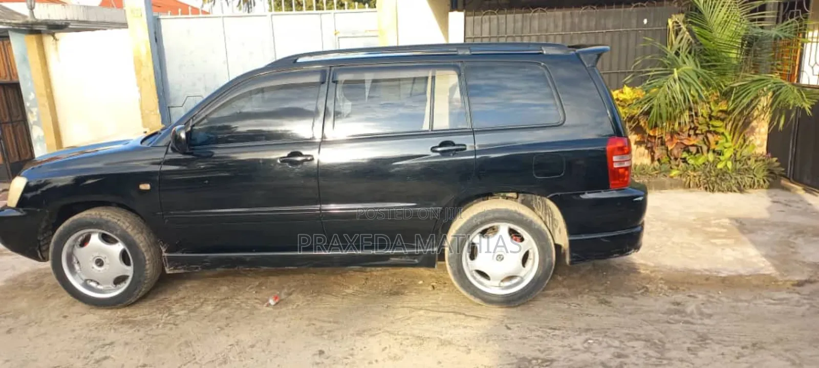 Toyota Kluger 2002 Black