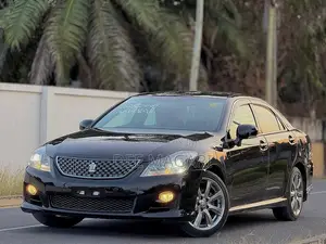 Toyota Crown 2009 Maroon