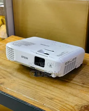 Epson Projector S05