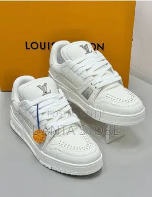 Lv Trainer Distressed Sneaker White