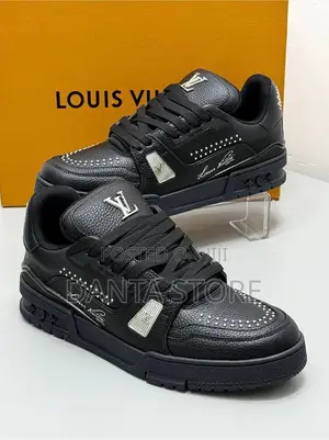 Lv Trainer Distressed Sneaker Black