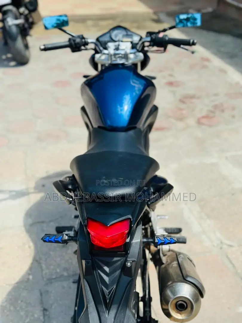 Honda CB 2016 Blue