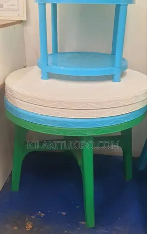 Plastic Round Table 70*90cm