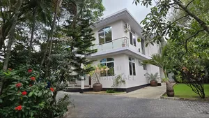 5bdrm House in Mikocheni for sale
