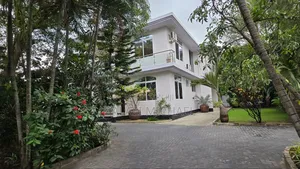5bdrm House in Mikocheni for sale
