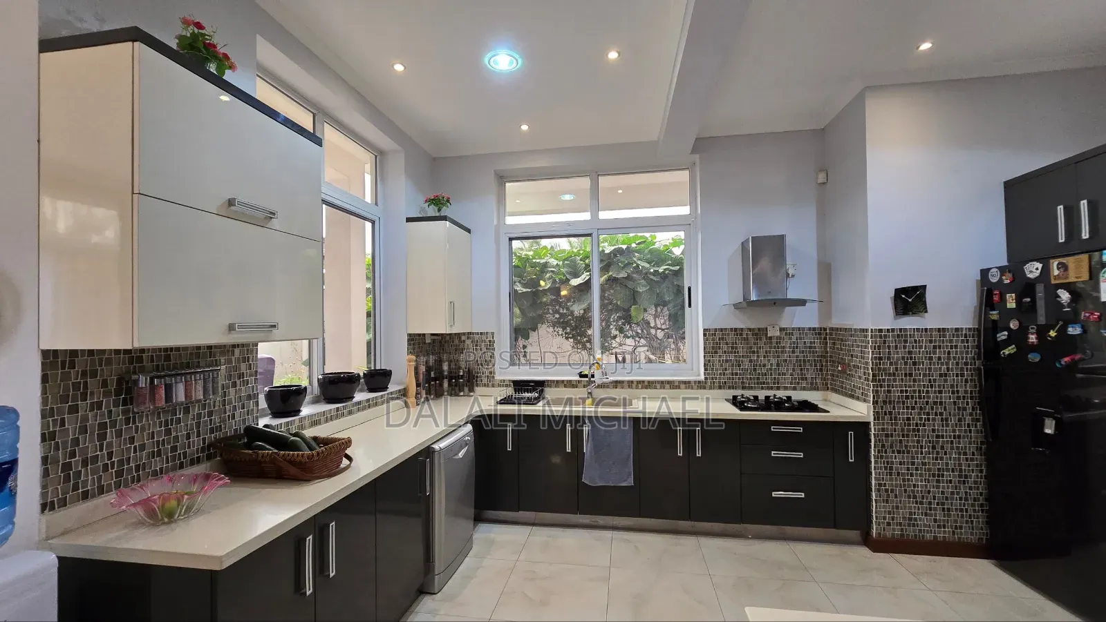 5bdrm House in Mikocheni for sale