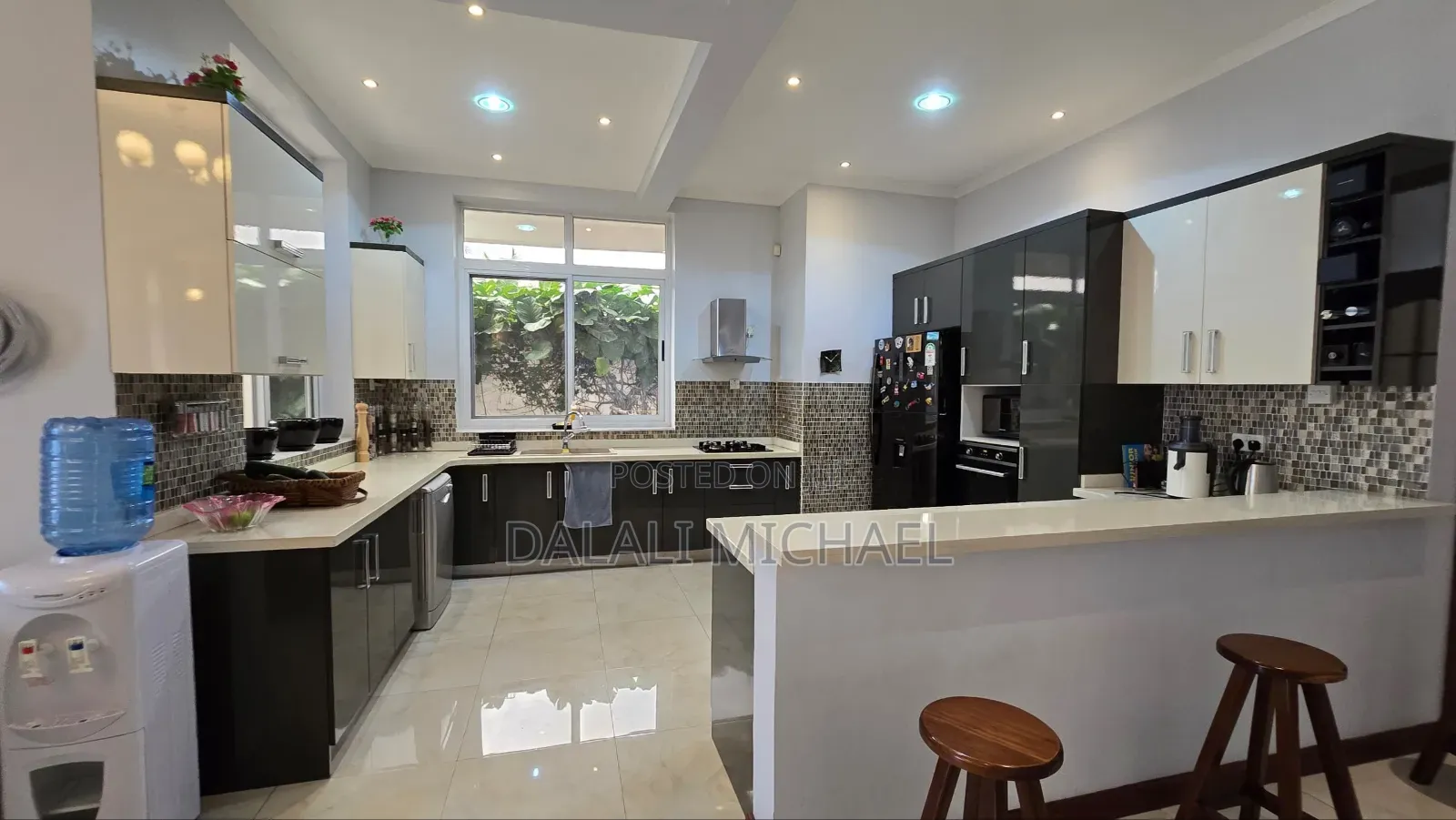 5bdrm House in Mikocheni for sale