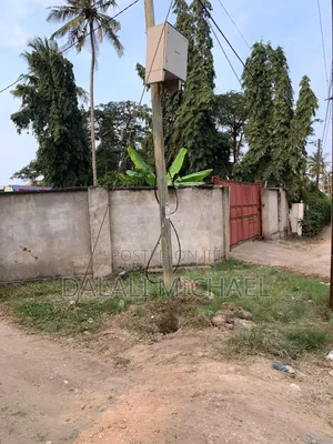 Kiwanja Kinauzwa Mbezibeach