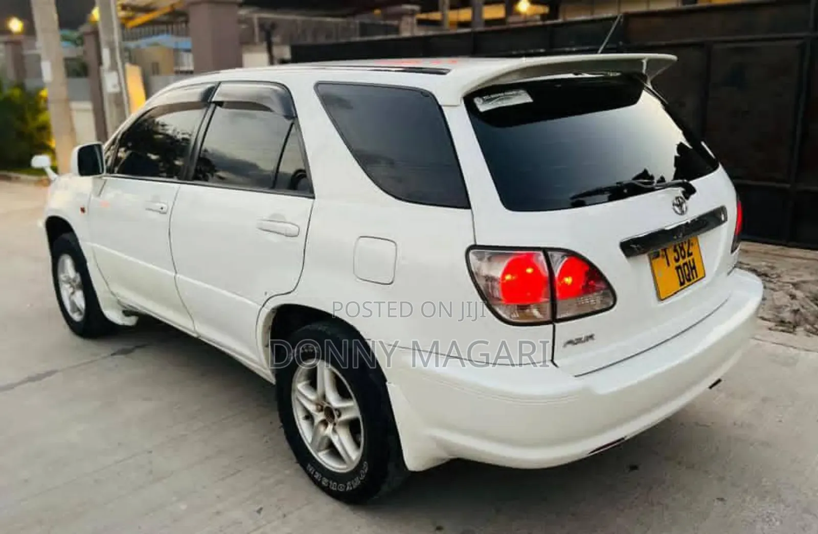 Toyota Harrier 2004 White