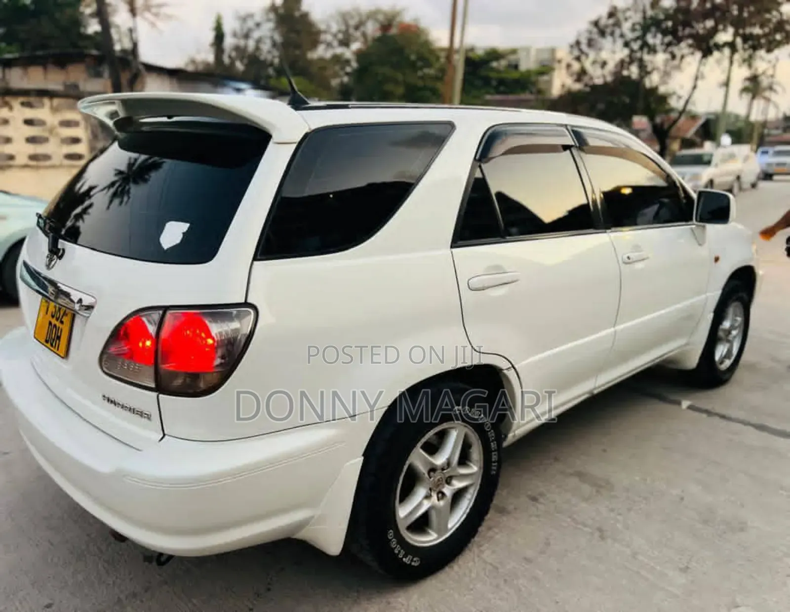 Toyota Harrier 2004 White