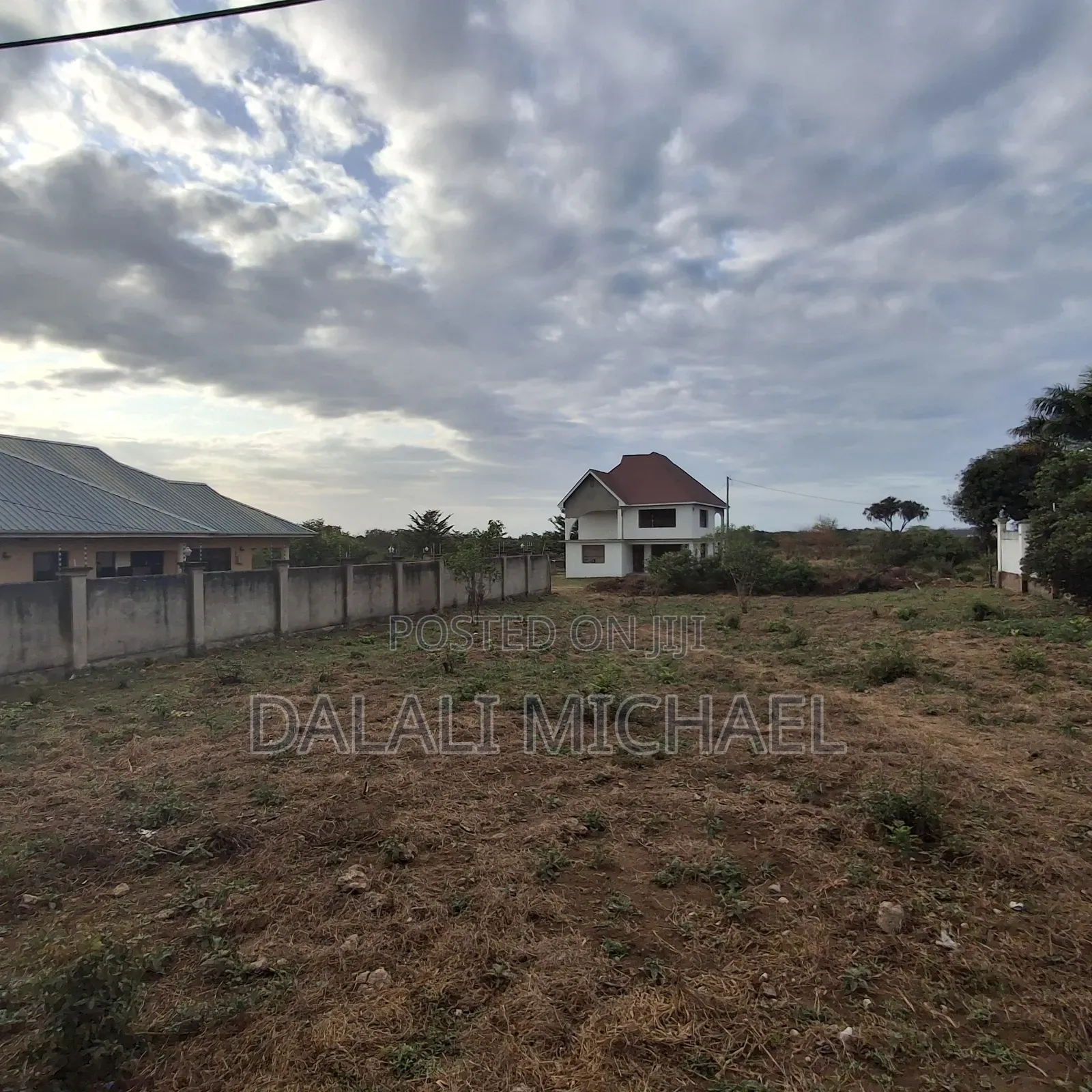 Kiwanja Kinauzwa Mbweni Mpiji