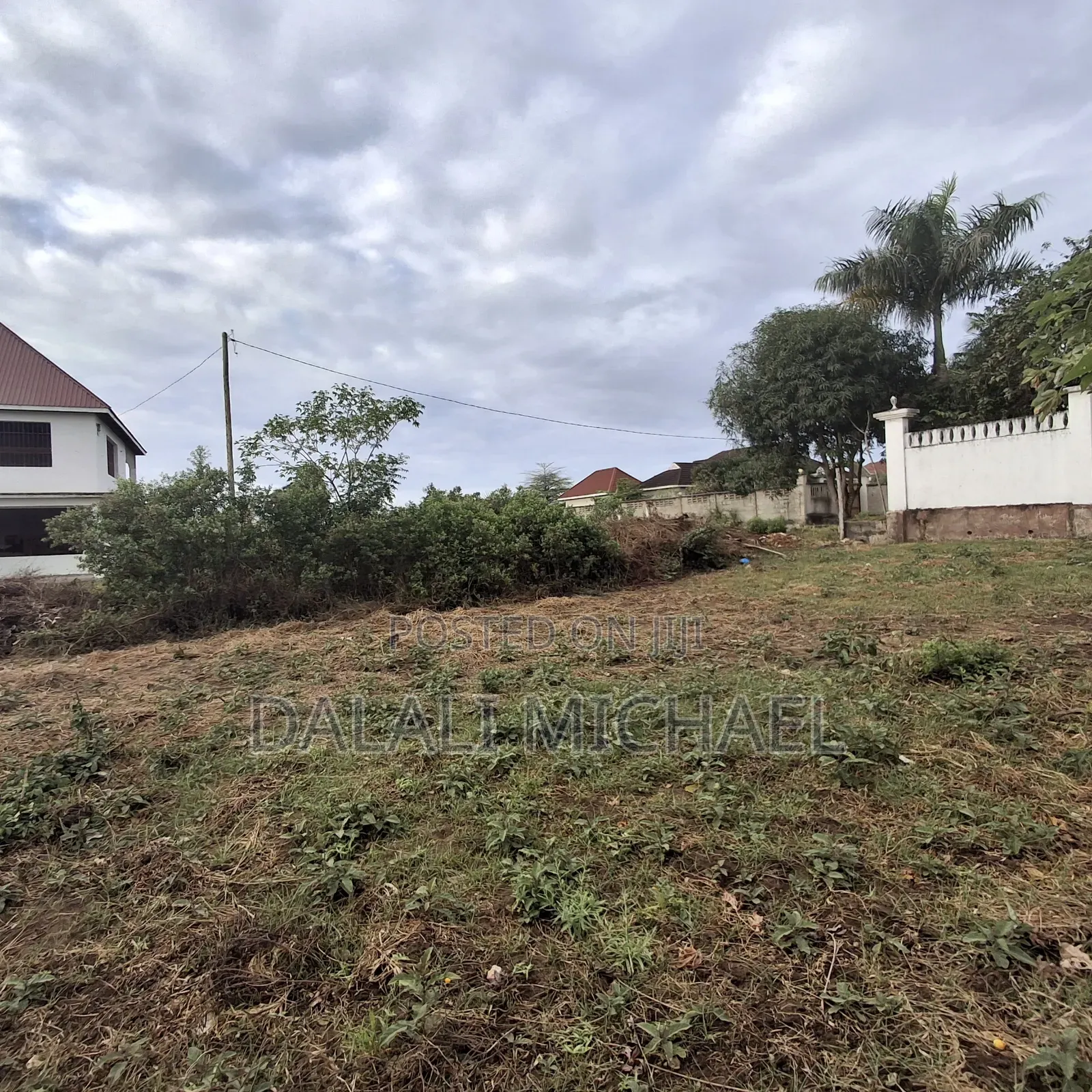 Kiwanja Kinauzwa Mbweni Mpiji