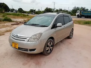 Toyota Corolla Spacio 2005 Gold