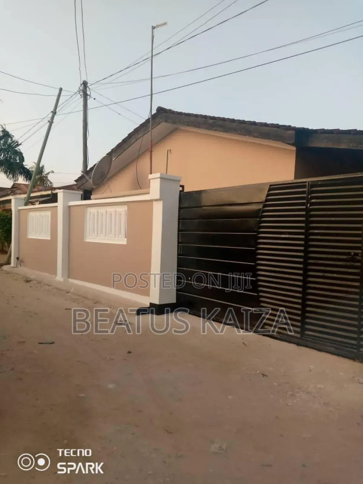 3bdrm House in Mikocheni B for sale