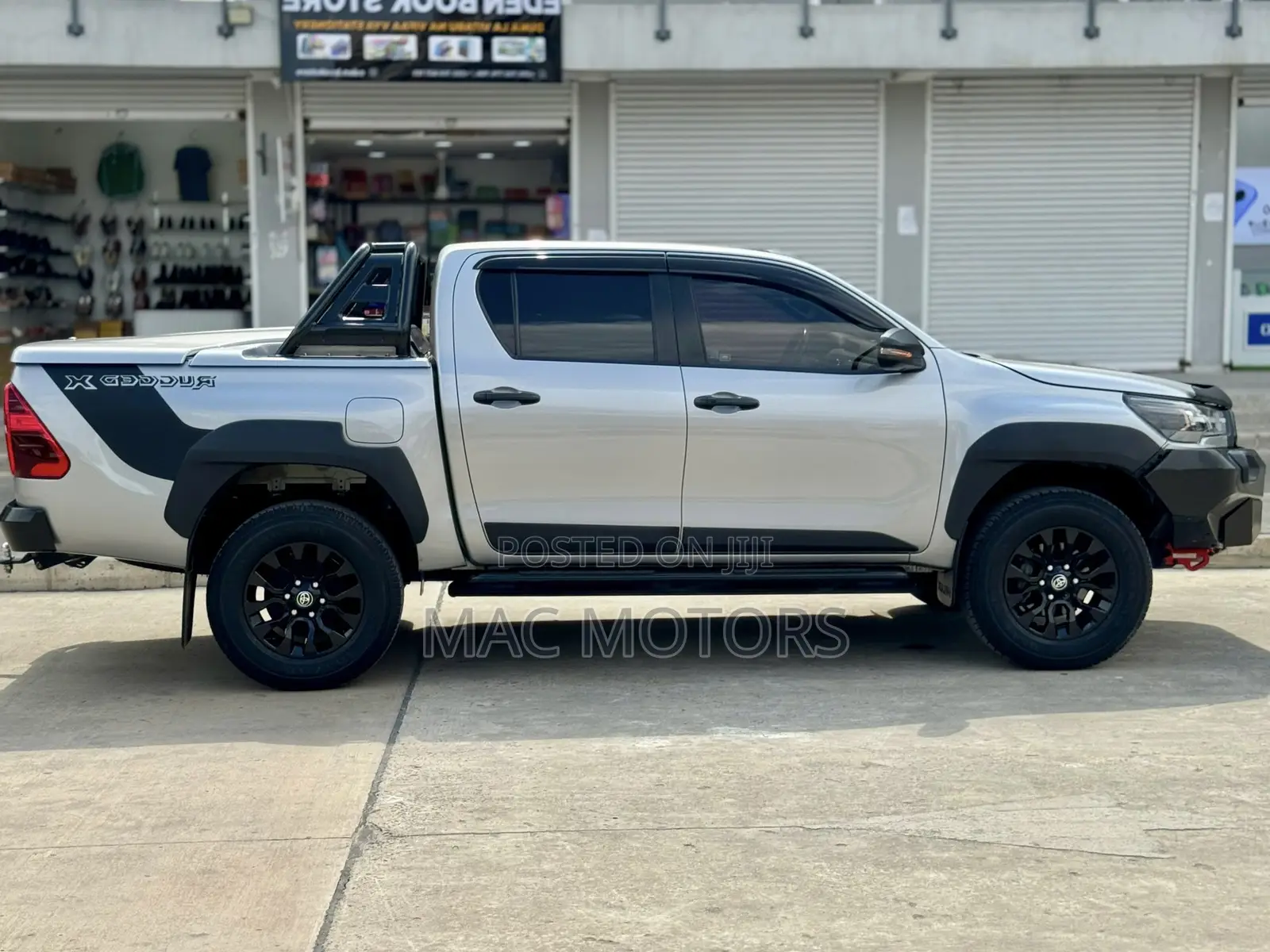 Toyota Hilux Revo Double Cab Deisel 2.8 AWD 2022 Silver