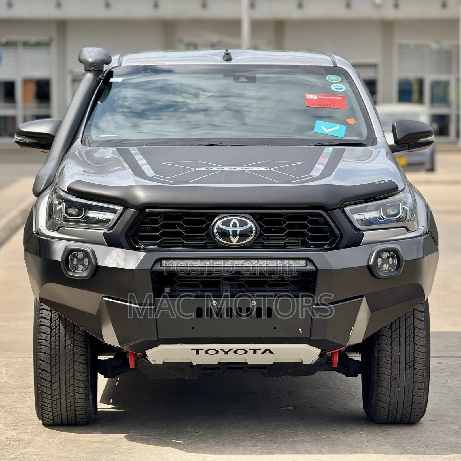 Toyota Hilux Revo Double Cab Deisel 2.8 AWD 2022 Silver