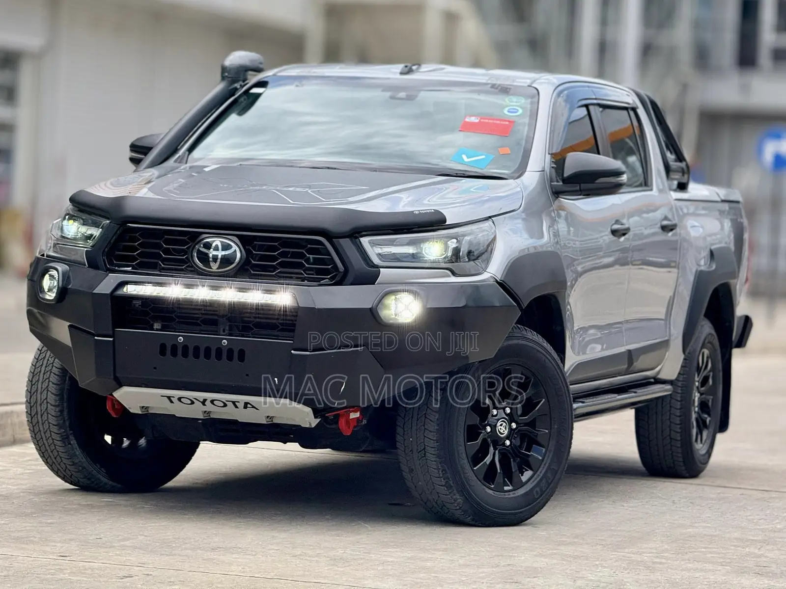Toyota Hilux Revo Double Cab Deisel 2.8 AWD 2022 Silver