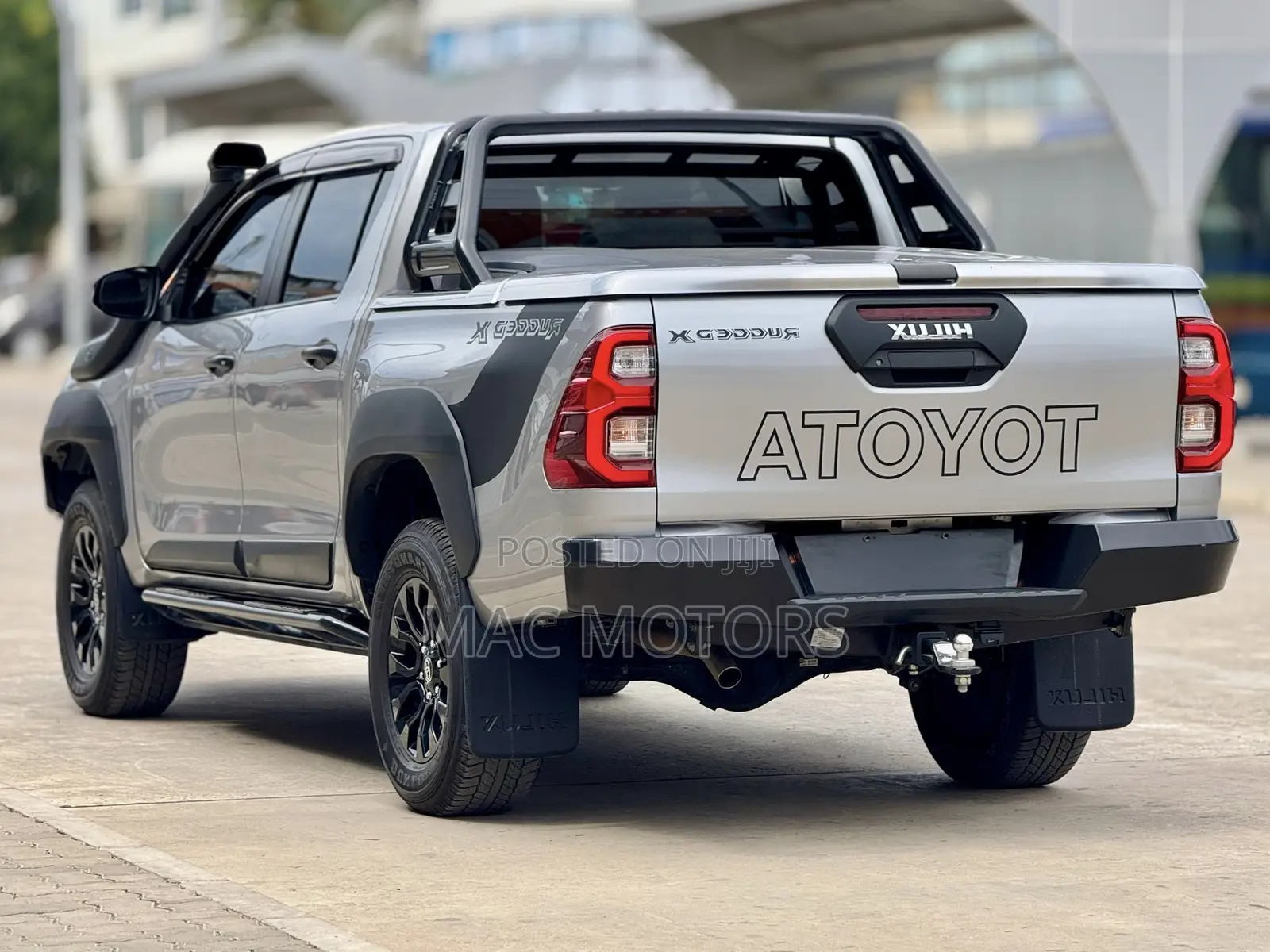Toyota Hilux Revo Double Cab Deisel 2.8 AWD 2022 Silver