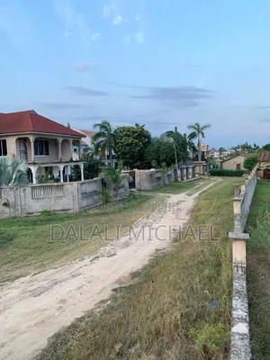 Kiwanja Kinauzwa Kunduchi