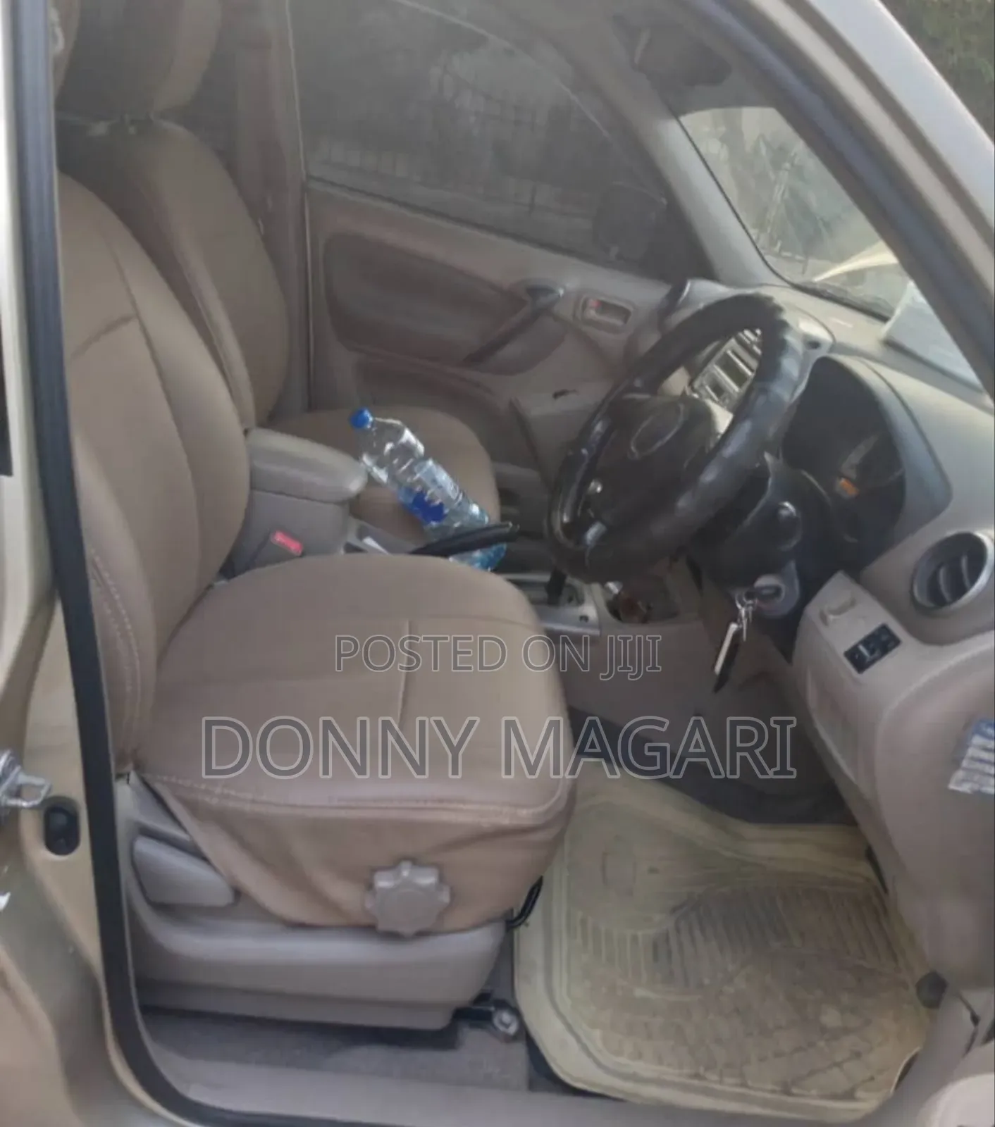 Toyota RAV4 2005 Gold