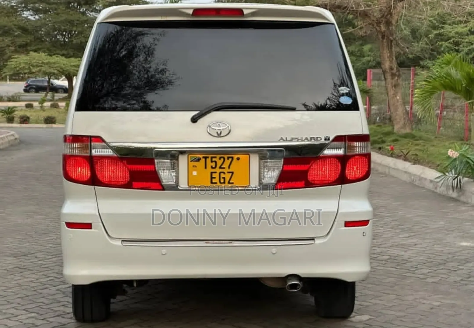 Toyota Alphard 2004 White